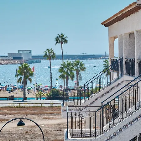 Naufragos - By Welcomely Lägenhet