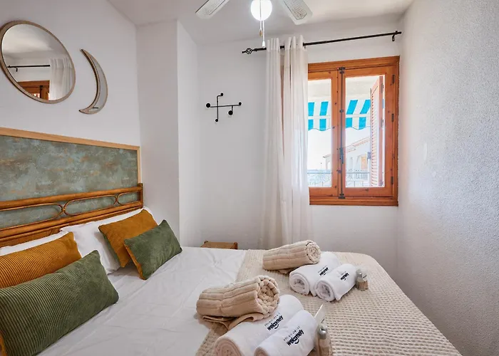 Naufragos - By Welcomely Lägenhet Torrevieja